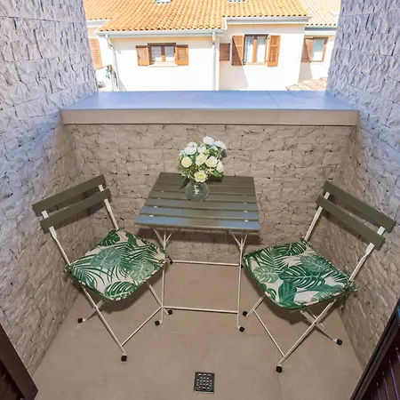 Daire Mind And Poreč