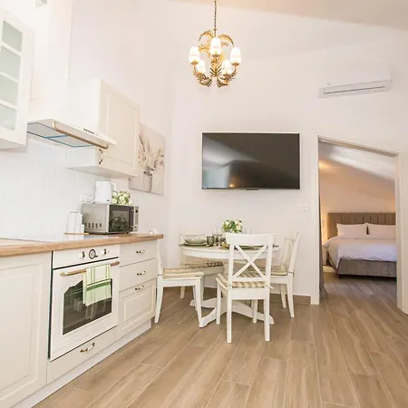 Mind And Apartman Porec